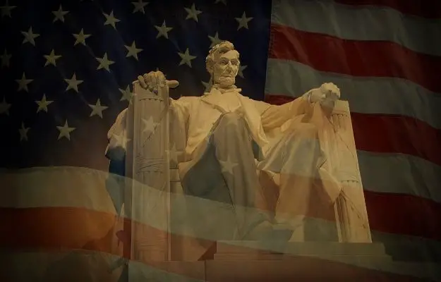 亞伯拉罕·林肯雕像 |  5 條更好的名言激勵你變得更好，做得更好 |  “我走得很慢，但我從不倒退。”  - 亞伯拉罕·林肯