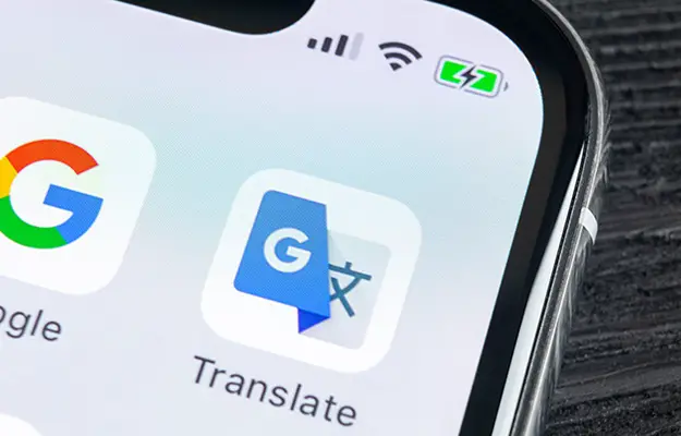 手機屏幕上的谷歌翻譯應用 |  谷歌翻譯 |  5 種翻譯工具助您一臂之力